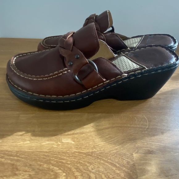 Thom McAn brown leather clogs size 8 - Picture 4 of 16